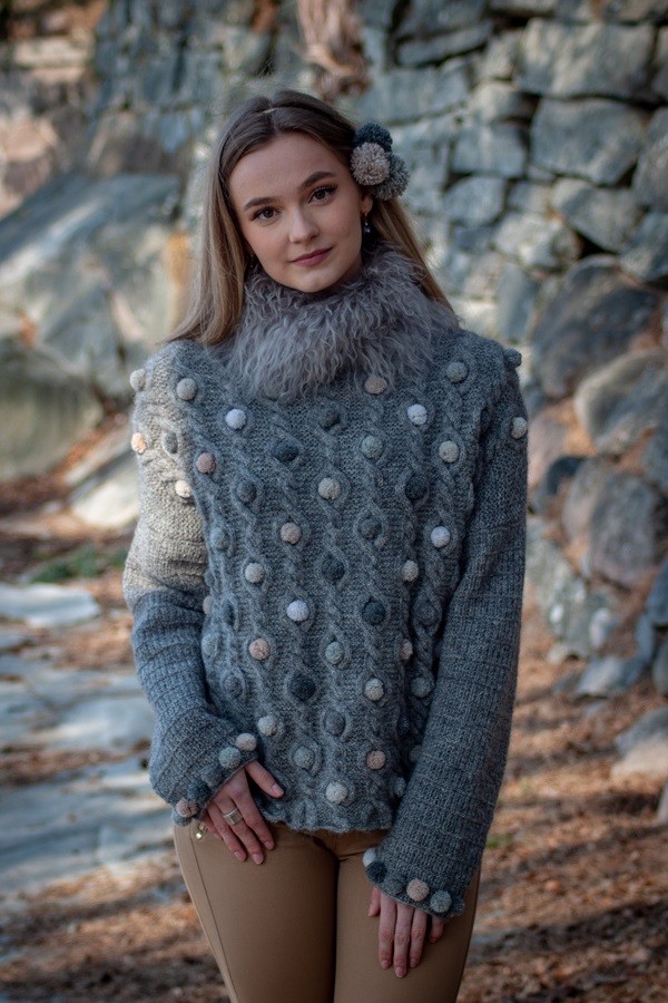 PomPom genser | Garnpakker med strikkeoppskrifter fra Sidsel PomPom genser | Garnpakker med strikkeoppskrifter fra Sidsel